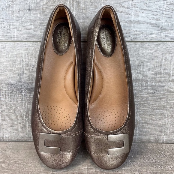 Clarks sz 6 bronze Concert Choir leather round toe flats - Picture 7 of 11